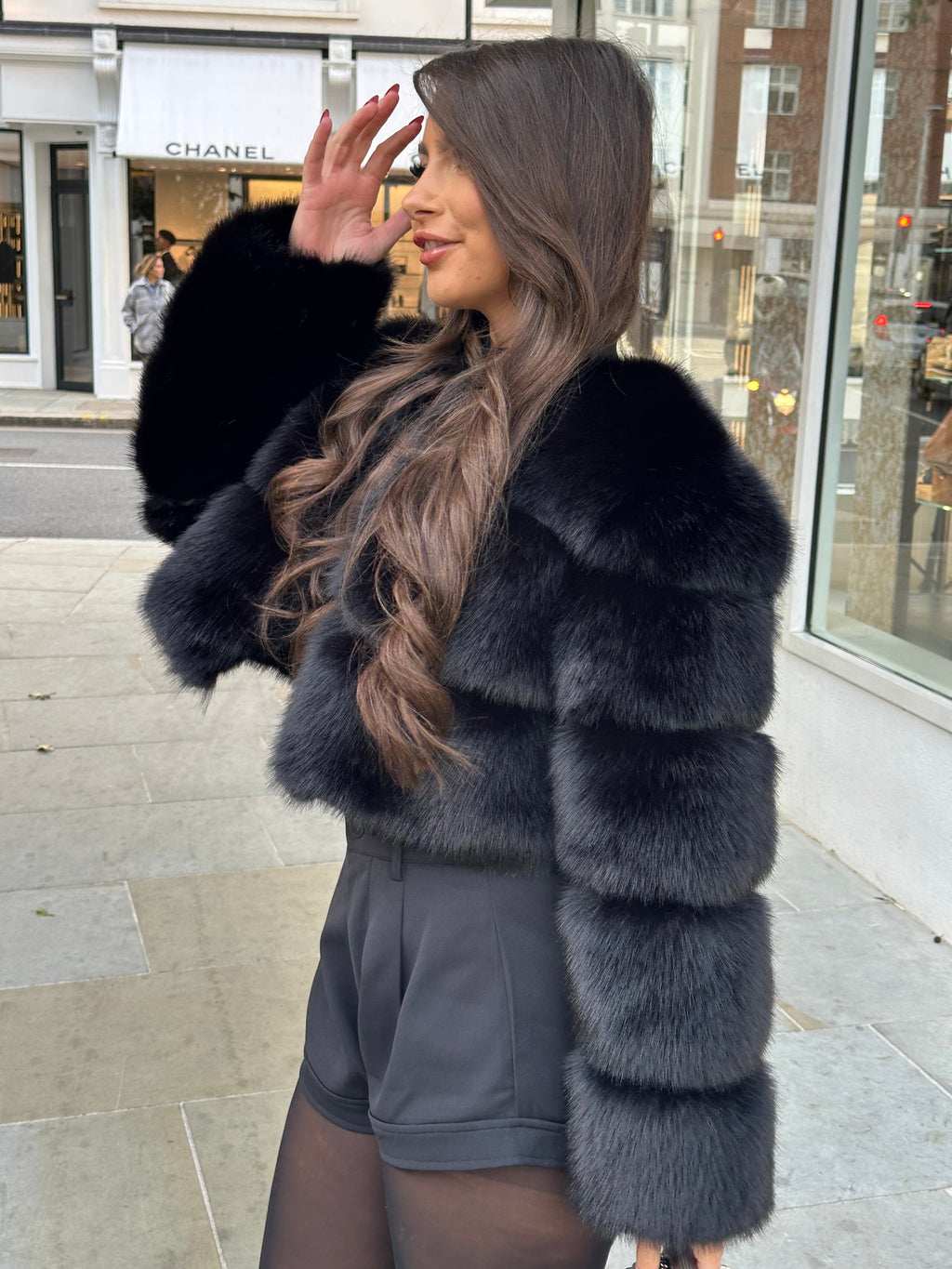 'FRONT ROW' Cropped Faux Fur Coat - Black